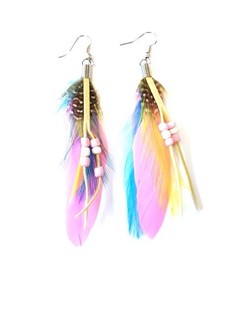 Pendientes con pluma Rosa estilo Ibiza (1 ud.)